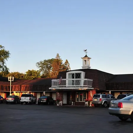 Lockport Inn And Suites-3